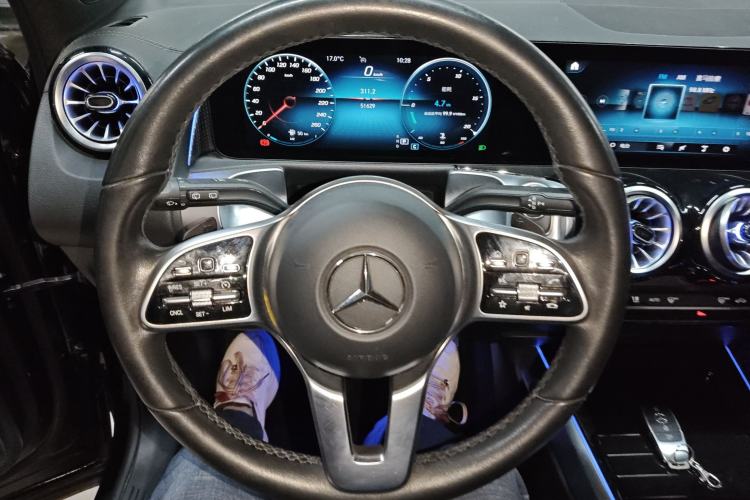 Used Mercedes-Benz GLB 2022 GLB 220 Dynamic Edition Steering Wheel