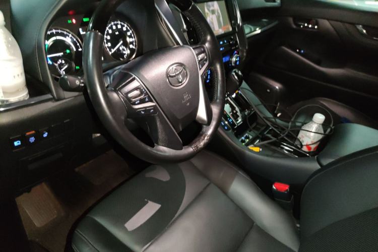 Used Toyota Vellfire 2019 Dual-Engine 2.5L HV Luxury Edition