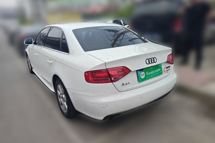 Used Audi A4L 2012 2.0 TFSI automatic Comfort trim level