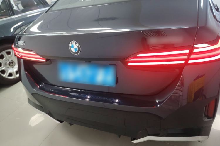 Used BMW 5 Series 2025 530Li Luxury Edition M Sport Package
