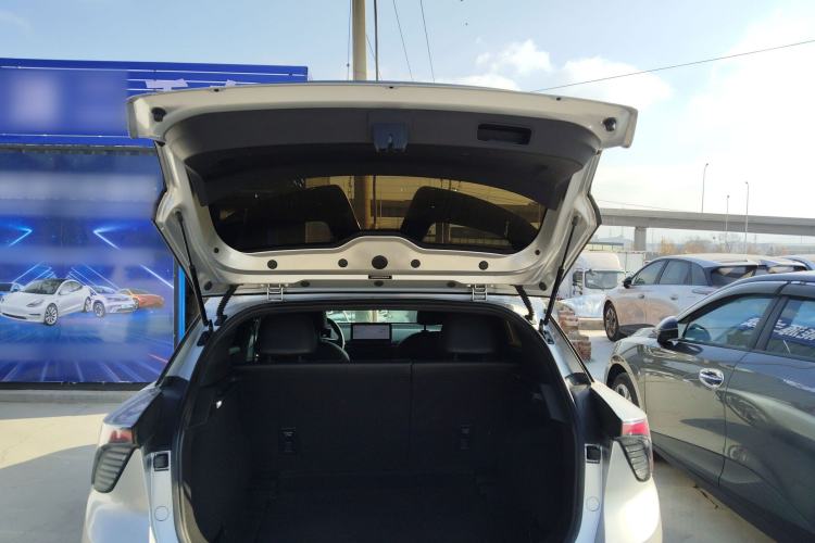 Used MG 4 EV 2022 425 km Fashion Edition Trunk