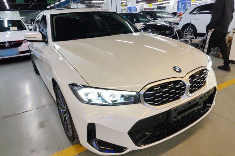 Used BMW 3 Series 2024 325Li M Sport Package Front Right 45 Deg