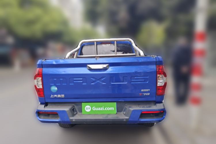 Used SAIC MAXUS T70 2021 2.0T Diesel Manual Two-Wheel Drive Entry-Level Version with Long Bed and High Ground Clearance
