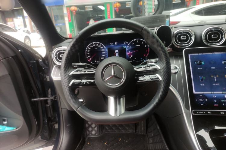 Used Mercedes-Benz C-Class 2023 C 260 L Bright Night Sports Edition Steering Wheel