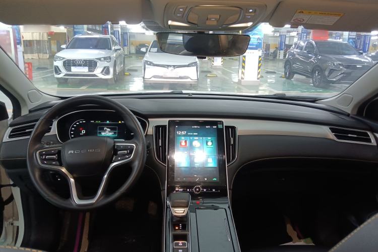 Used Roewe i6 MAX New Energy 2023 EV 420 Skyroof Special Edition Center Console