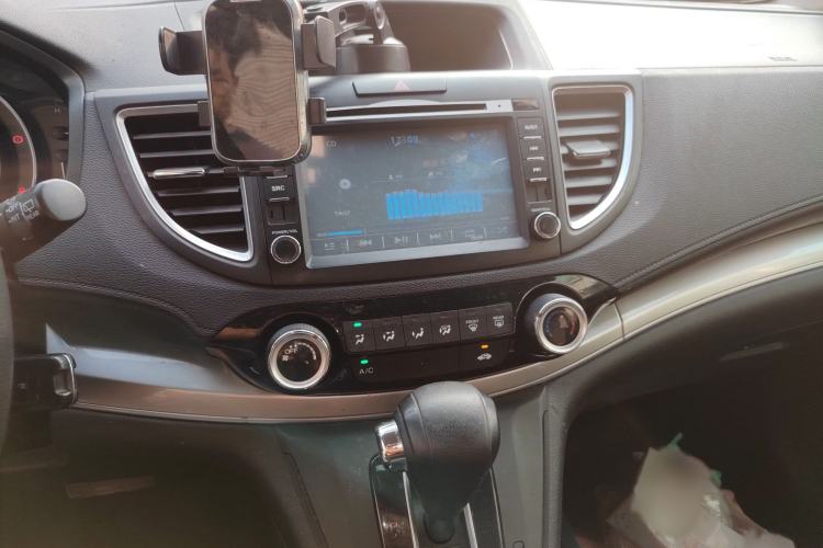 Used Honda CR-V 2015 2.0L two-wheel drive urban version