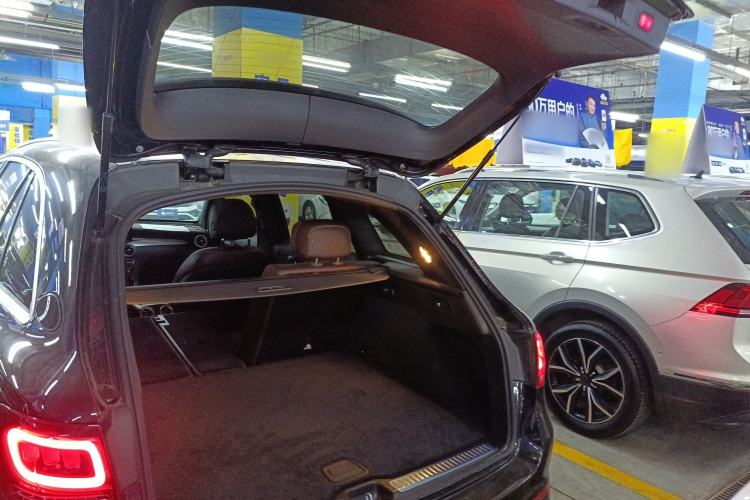 Used Mercedes-Benz GLC 2022 Facelift GLC 260 L 4MATIC Luxury Edition Trunk