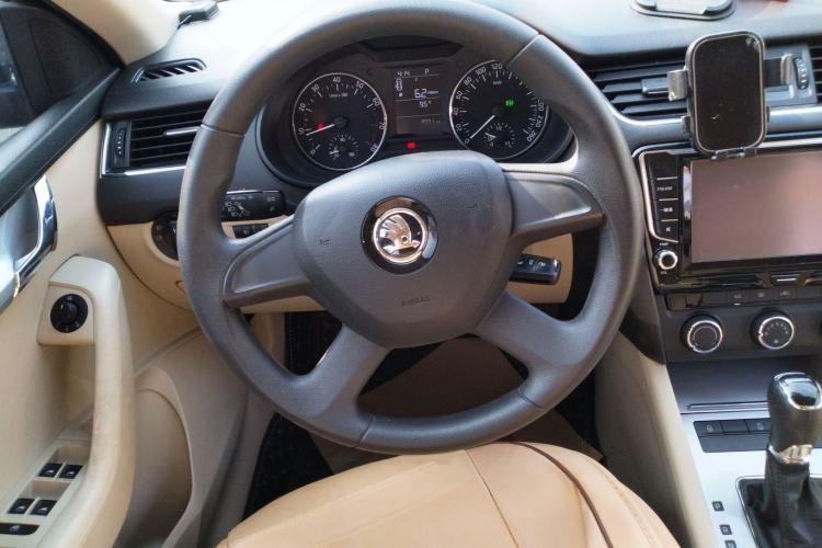 Used Skoda Octavia 2015 1.6L Automatic Yijie Edition