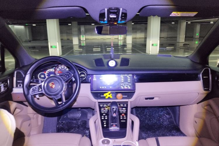 Used Porsche Cayenne 2018 Cayenne 3.0T Center Console