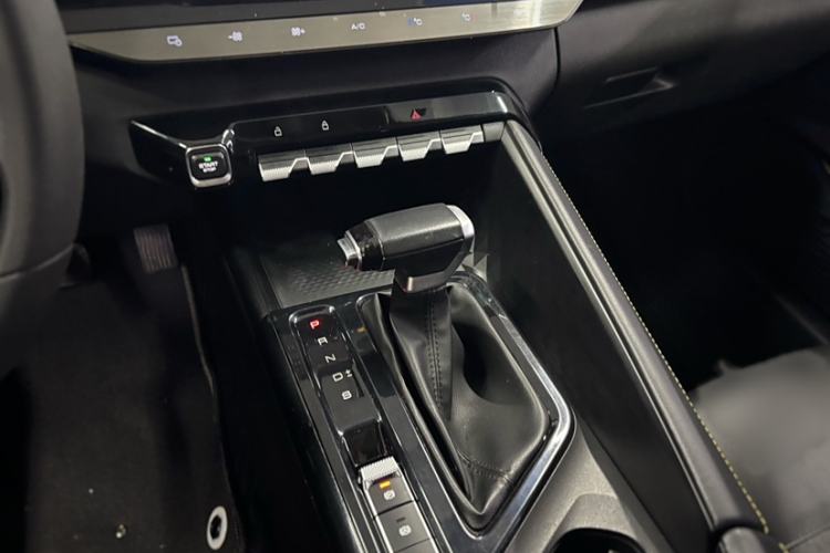 Used Baojun Valli 2021 1.5T Yili Pasture CVT Luxury Model Interior 3