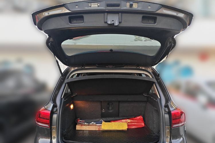 Used Volkswagen Tiguan L 2016 280TSI Automatic Two-Wheel-Drive Silk Road Style Edition
