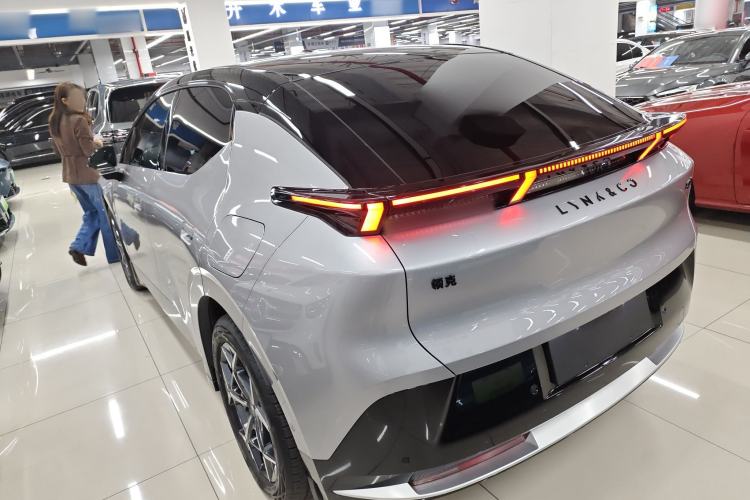 Used Lynk & Co Z20 2025 530 km Range Rear-Wheel Drive Max Rear Left 45 Deg