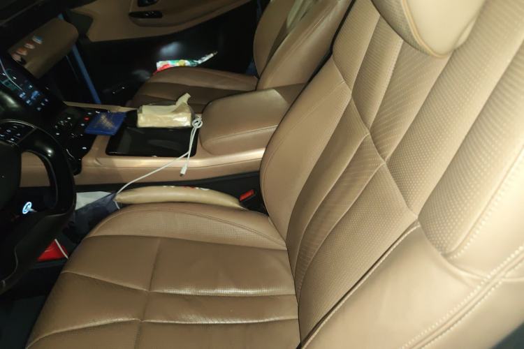 Used Nio ES8 2018 355 km Base Version 7-Seater Edition Left Front Seat