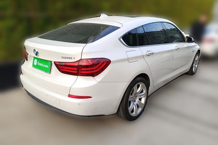 Used BMW 5 Series GT 2015 528i Leading Model

