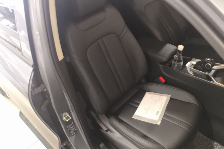 Used Great Wall King Kong Poer 2024 2.0T Automatic 8AT Gasoline Four-Wheel Drive Navigation Version – Flat Bed