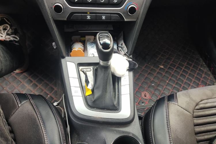 Used Hyundai Elantra (6th Generation / Lingdong) 2016 1.6L Automatic ZhiXuan · Luxury Version