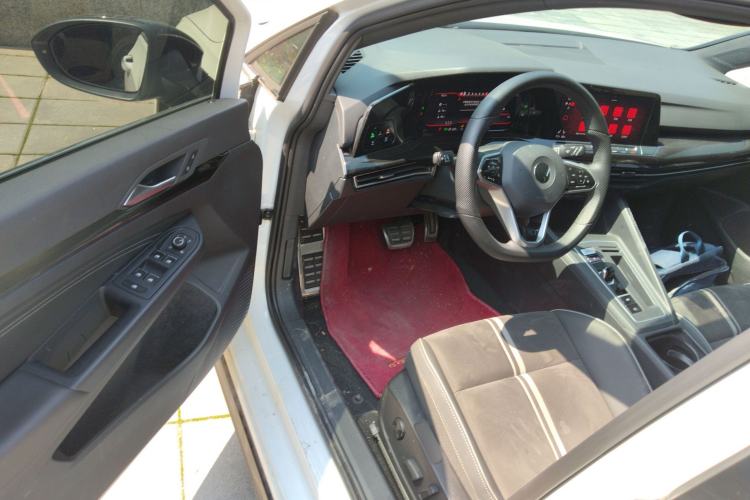 Used Volkswagen Golf 2023 Facelift 280TSI DSG R-Line
