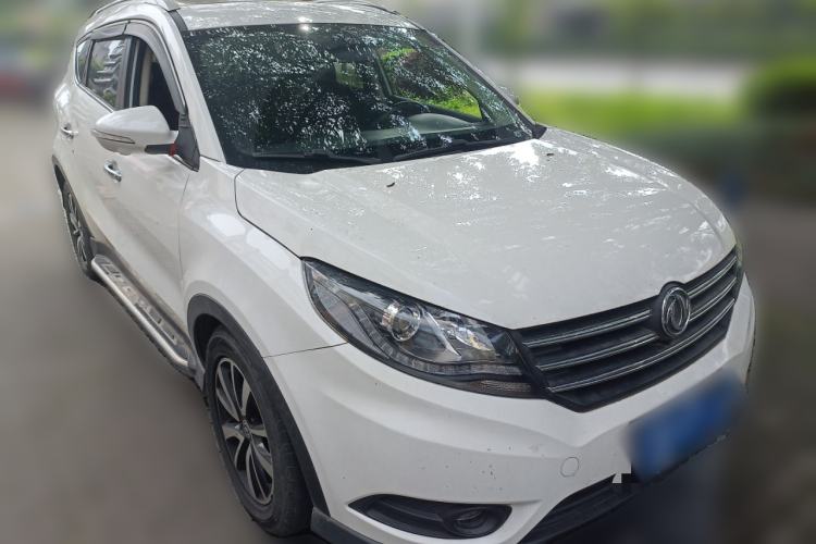 Used Dongfeng Fengon 580 2017 1.5T CVT Comfort Model Front Right 45 Deg