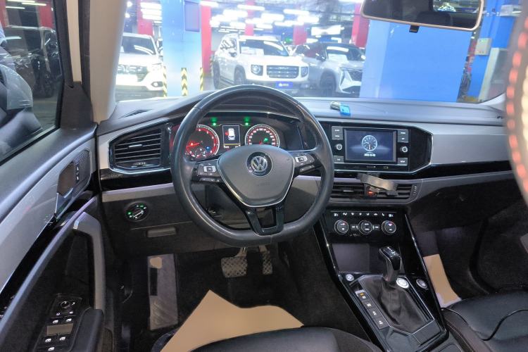 Used Volkswagen Tayron 2019 330TSI Two-Wheel Drive Luxury Model China VI Standard
