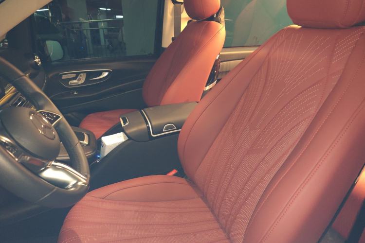 Used Mercedes-Benz Vito 2024 2.0T Elite Version 7 Seats Left Front Seat