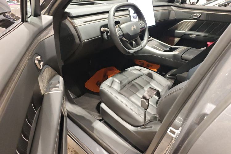 Used ONVO Luxeed L90 2025 Model—Max Six-Seater Version Driver Seat