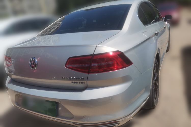 Used Volkswagen Magotan 2018 Facelift 330TSI DSG Luxury Model
