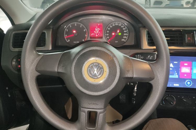 Used Volkswagen Santana 2015 1.6L Automatic Comfort Edition