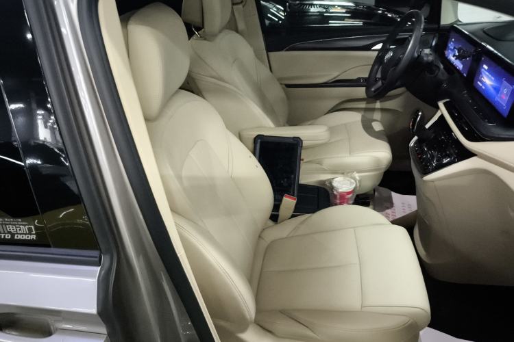 Used Buick GL8 2023 ES Lu Zun Deluxe Model Right Front Seat