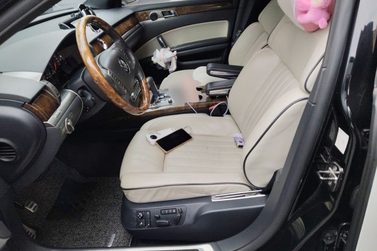 Used Volkswagen Phaeton 2011 3.6L V6 4-Seater Extended-Length Individual Edition