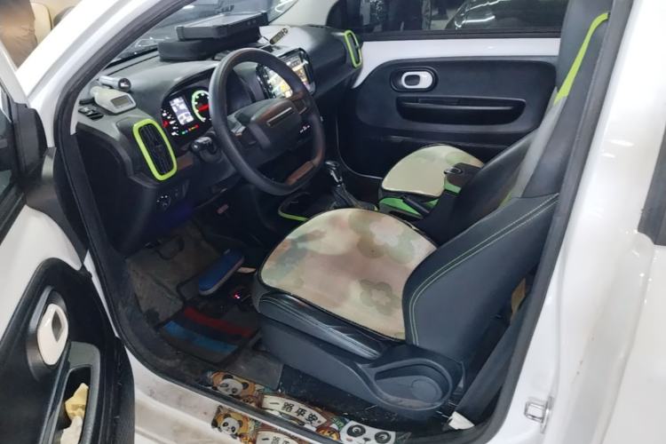 Used Roewe Clever 2021 302 km New Four-Seater Super-Efficient Version