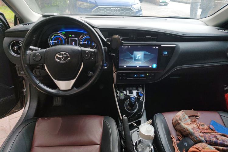 Used Toyota Corolla 2018 Dual-Engine 1.8L E-CVT Smart Edition