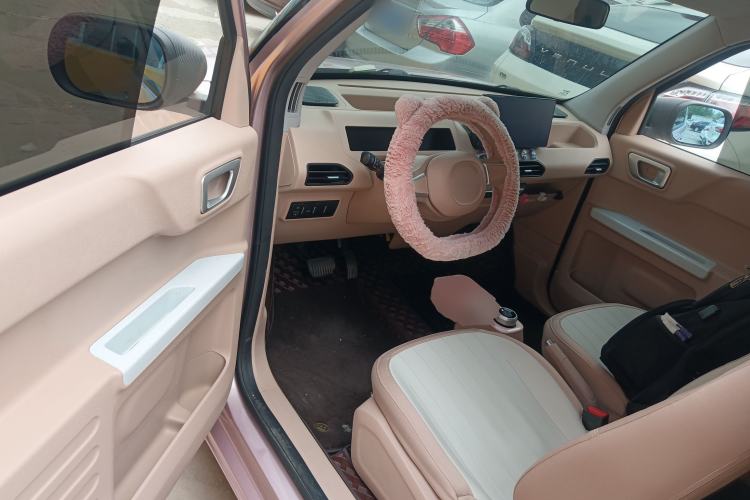 Used Geely Galaxy Panda 2023 Panda Mini 200km Endurance Bear Driver Seat