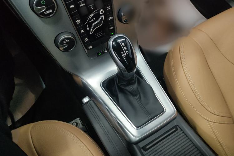 Used Volvo V40 2017 T3 Zhiya Edition