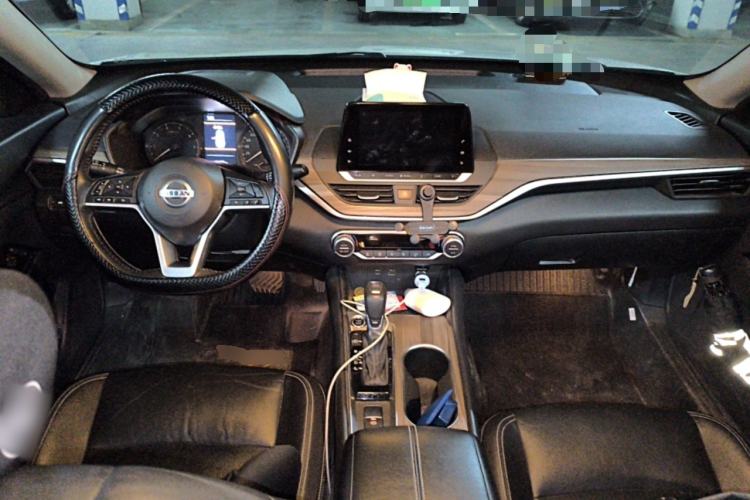 Used Nissan Teana 2021 2.0L XL Comfort Edition Center Console