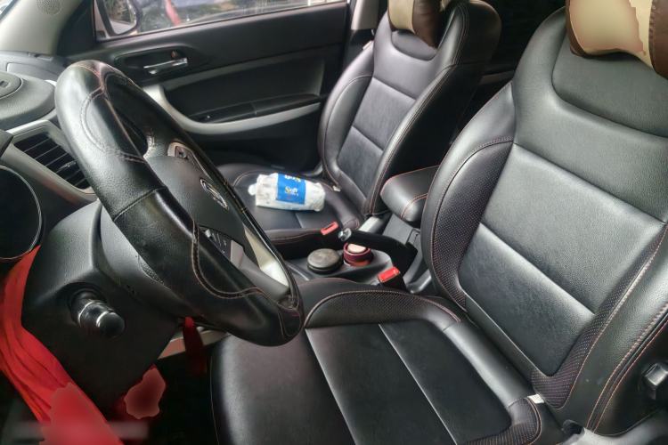 Used CHANGAN CS35 2012 1.6L Automatic Luxury Version China IV Standard
