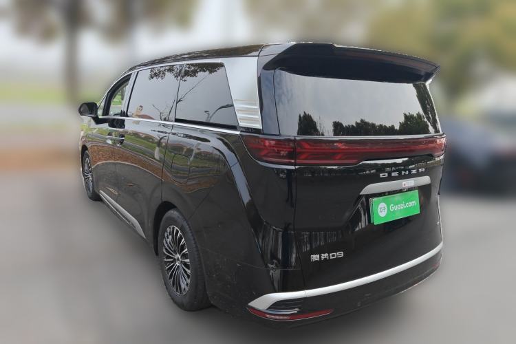 Used Denza D9 2024 DM-i 1050 Luxury Model Exterior 3