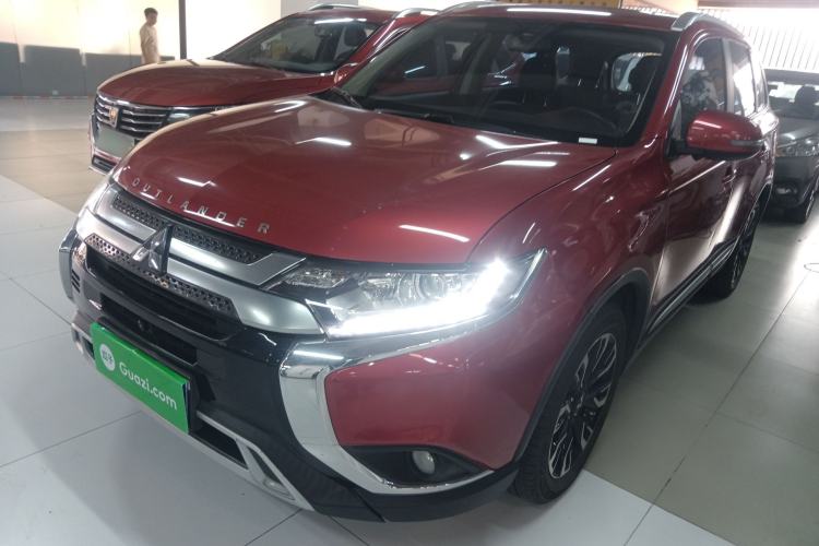Used Mitsubishi Outlander 2019 2.0L Two-Wheel Drive Comfort Edition 7-Seater China VI Standard