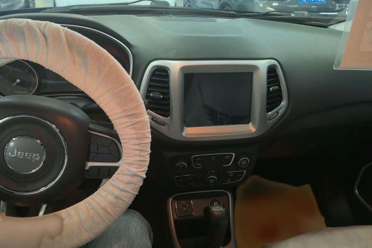 Used Jeep Compass 2017 200T Automatic Family Edition