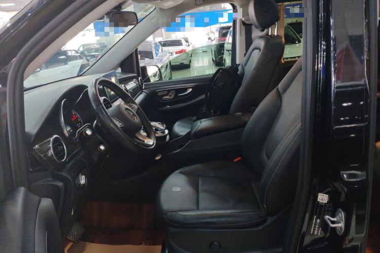 Used Mercedes-Benz V-Class 2017 V 260 Avantgarde Edition