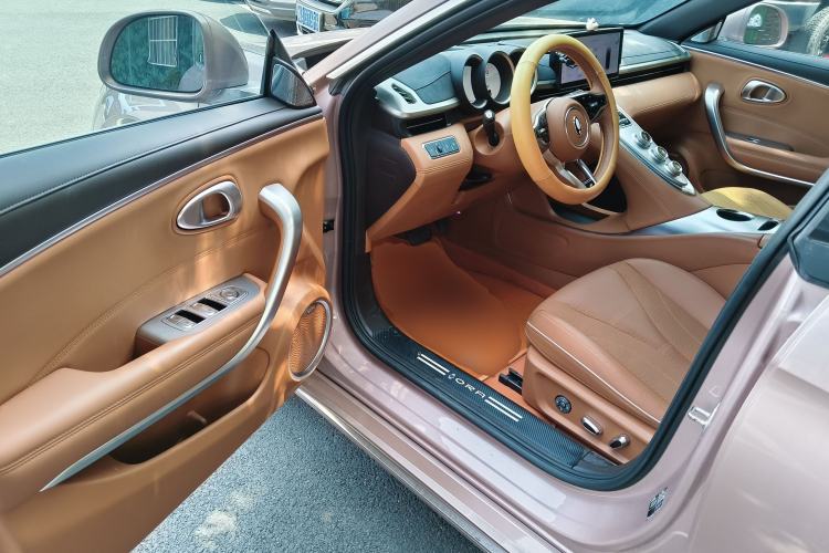 Used ORA Lightning Cat 2022 555 km Luxury Edition
