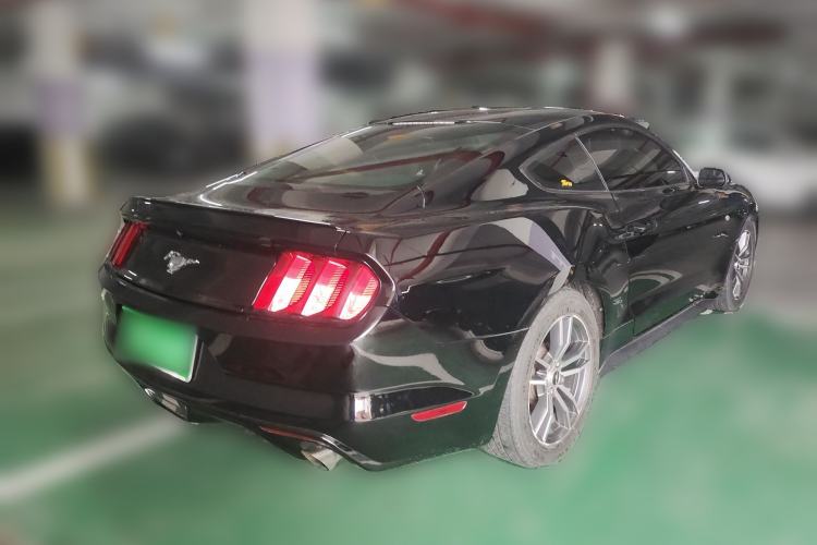 Used Ford Mustang 
