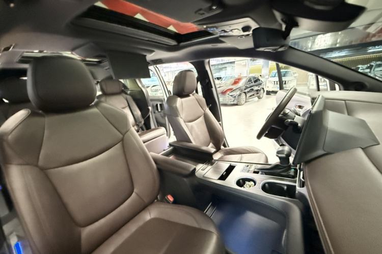 Used Toyota SIENNA 2021 2.5L Hybrid Platinum Edition
