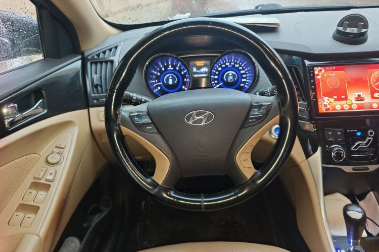 Used Hyundai Sonata 2011 2.0L Automatic Supreme Edition

