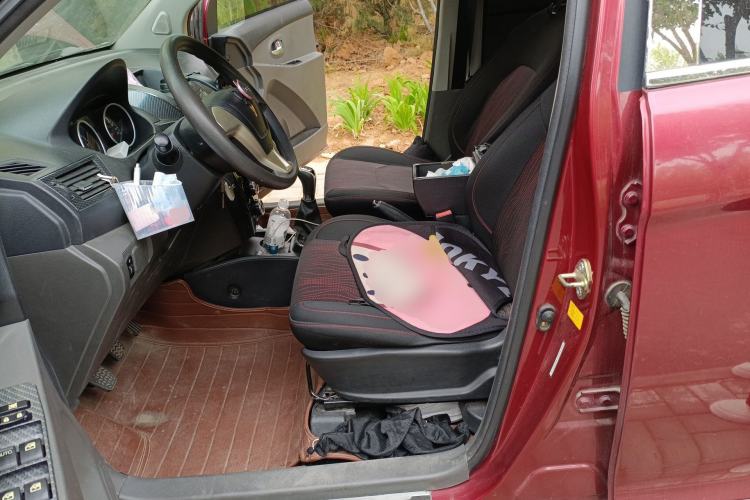 Used Jinbei Zhishang S30 2014 1.5L Manual Comfort Model Left Front Seat