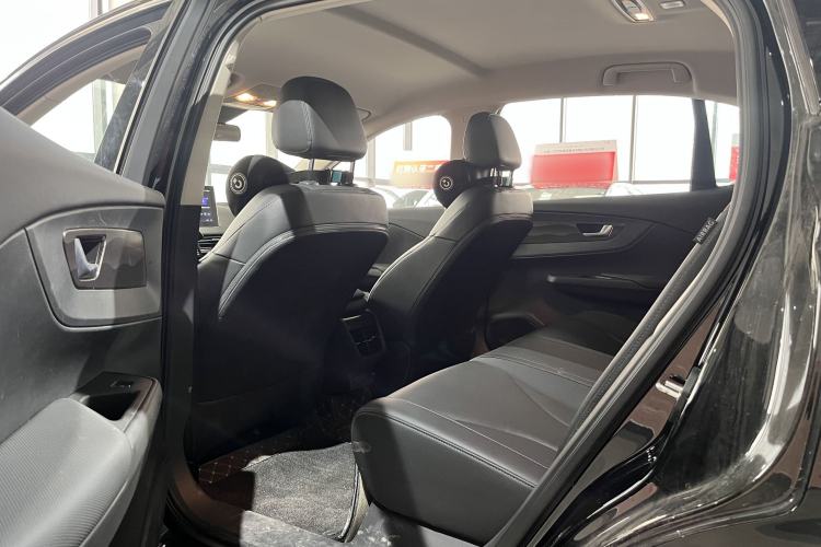 Used Hongqi E-QM5 2023 Base Travel Edition
