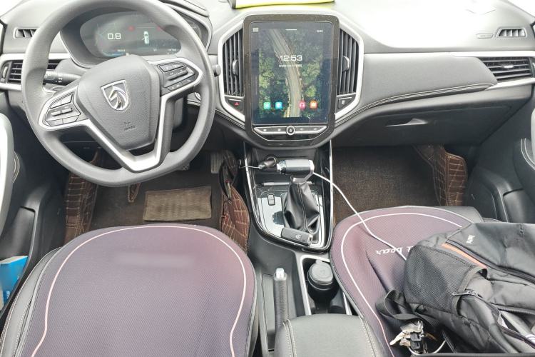 Used Baojun 530 2020 1.5T CVT Luxury Connected Version 6 Seats Center Console