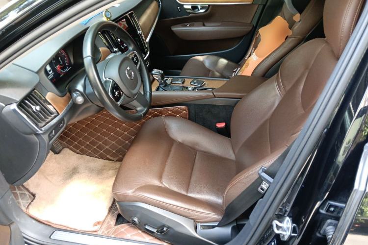 Used Volvo S90 2020 T5 Zhiyi Luxury Edition
