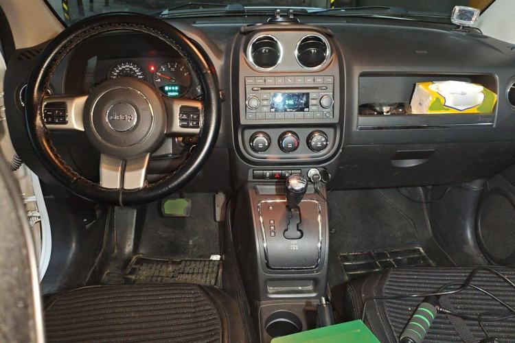 Used Jeep Compass 2012 2.0L two-wheel drive sport version