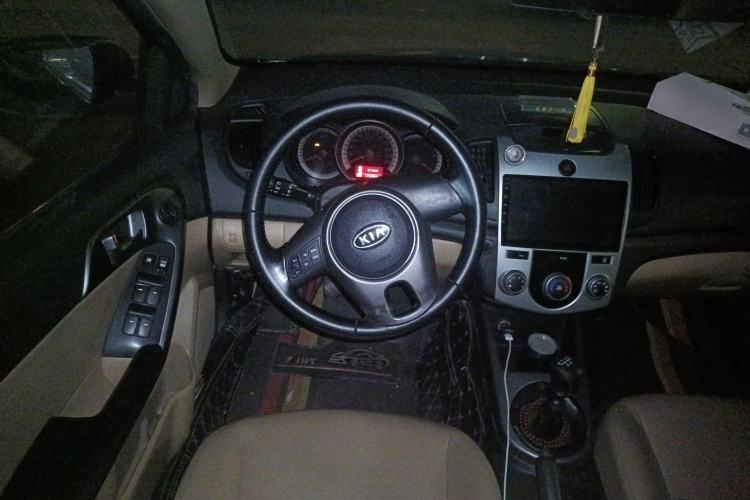 Used Kia Forte 2011 1.6L MT GLS
