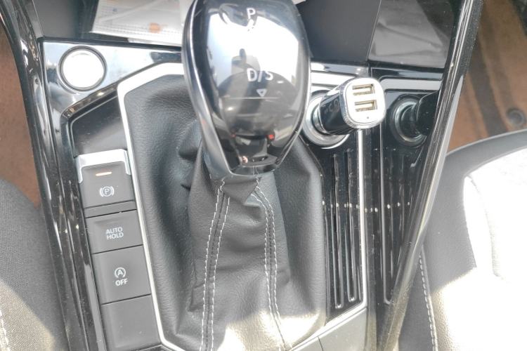 Used Volkswagen Tayron 2019 380TSI Four-Wheel Drive R-Line China VI-standard Gear Lever